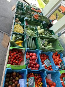 Gemüse draußen vor dem Markt - Mein Bauernmarkt Höchenschwand