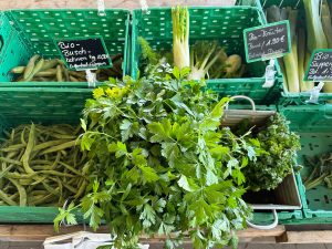 Gemüse draußen vor dem Markt - Mein Bauernmarkt Höchenschwand