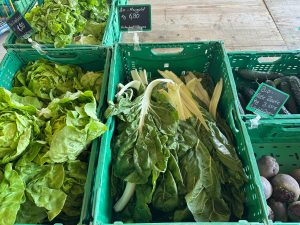 Gemüse draußen vor dem Markt - Mein Bauernmarkt Höchenschwand