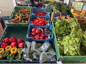 Gemüse draußen vor dem Markt - Mein Bauernmarkt Höchenschwand