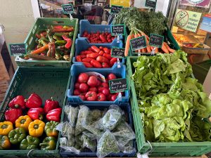 Gemüse draußen vor dem Markt - Mein Bauernmarkt Höchenschwand